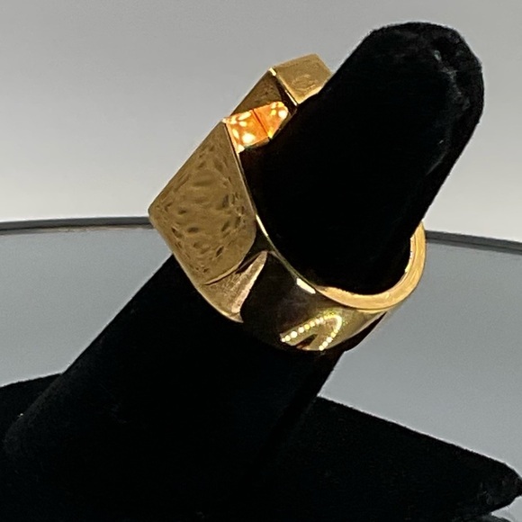 Versace Greca Logo Embossed Ring - Picture 3 of 11